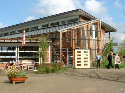 het duurzame gebouw van (toen) De Kleine Aarde in Boxtel gebouwdekleineaarde
